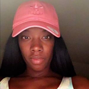 Meet your Posher, Simone